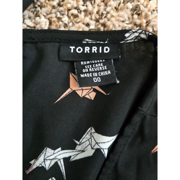Torrid Black Crane Georgette Bow Back Blouse Size 00 L-XL Origami Whimsical - Picture 5 of 7